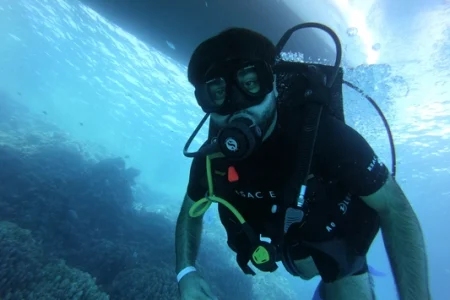 9 days 18 dives package
